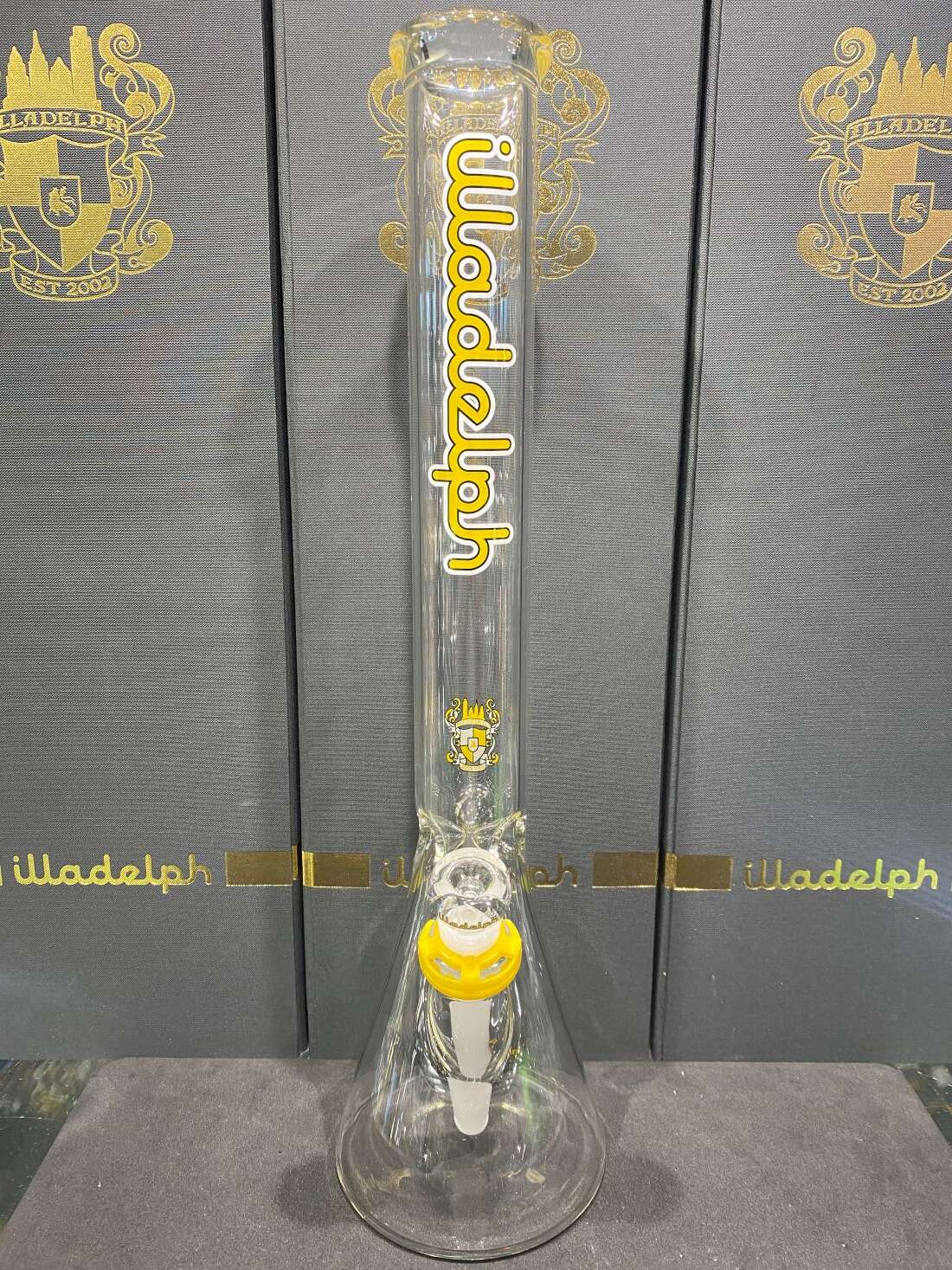 illadelph-yellow-medium-beaker-all-in-one-smoke-shop